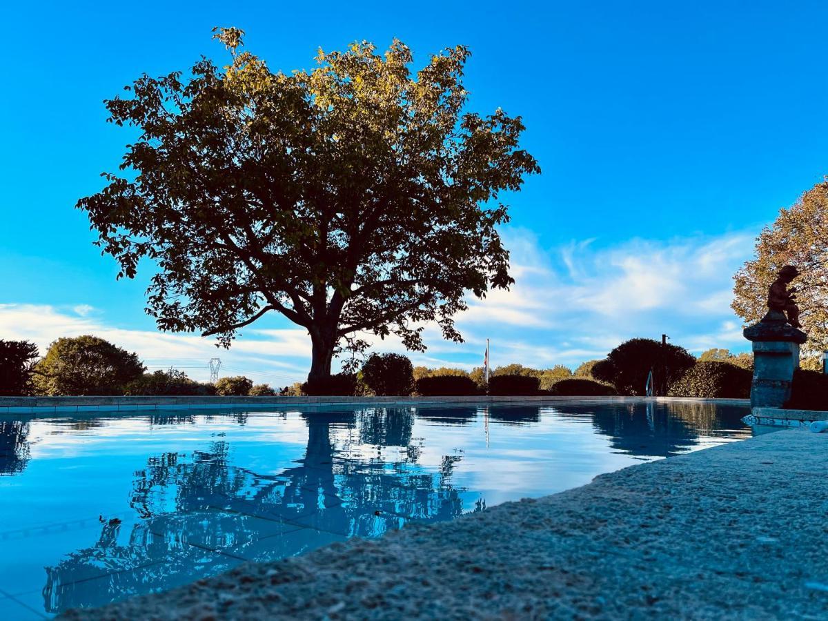 Domaine Amourella Aparthotel Lambesc Esterno foto