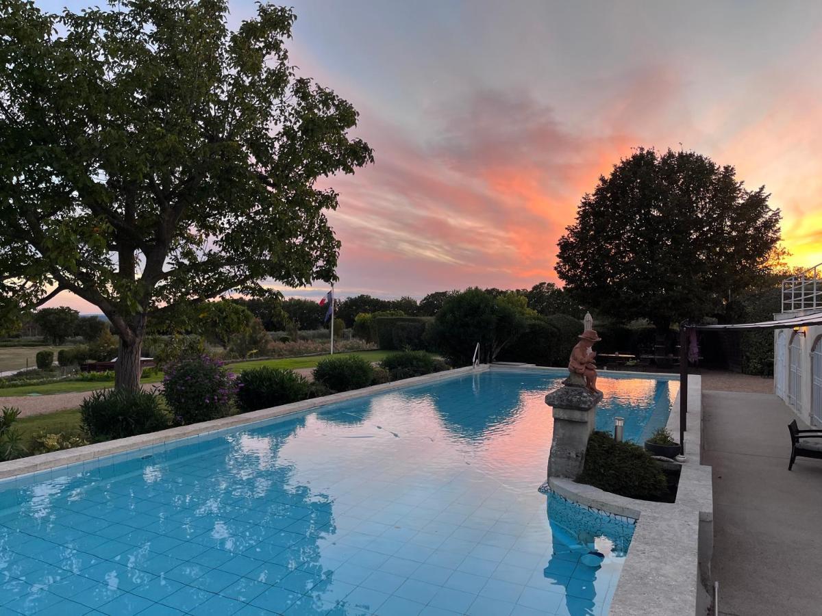 Domaine Amourella Aparthotel Lambesc Esterno foto